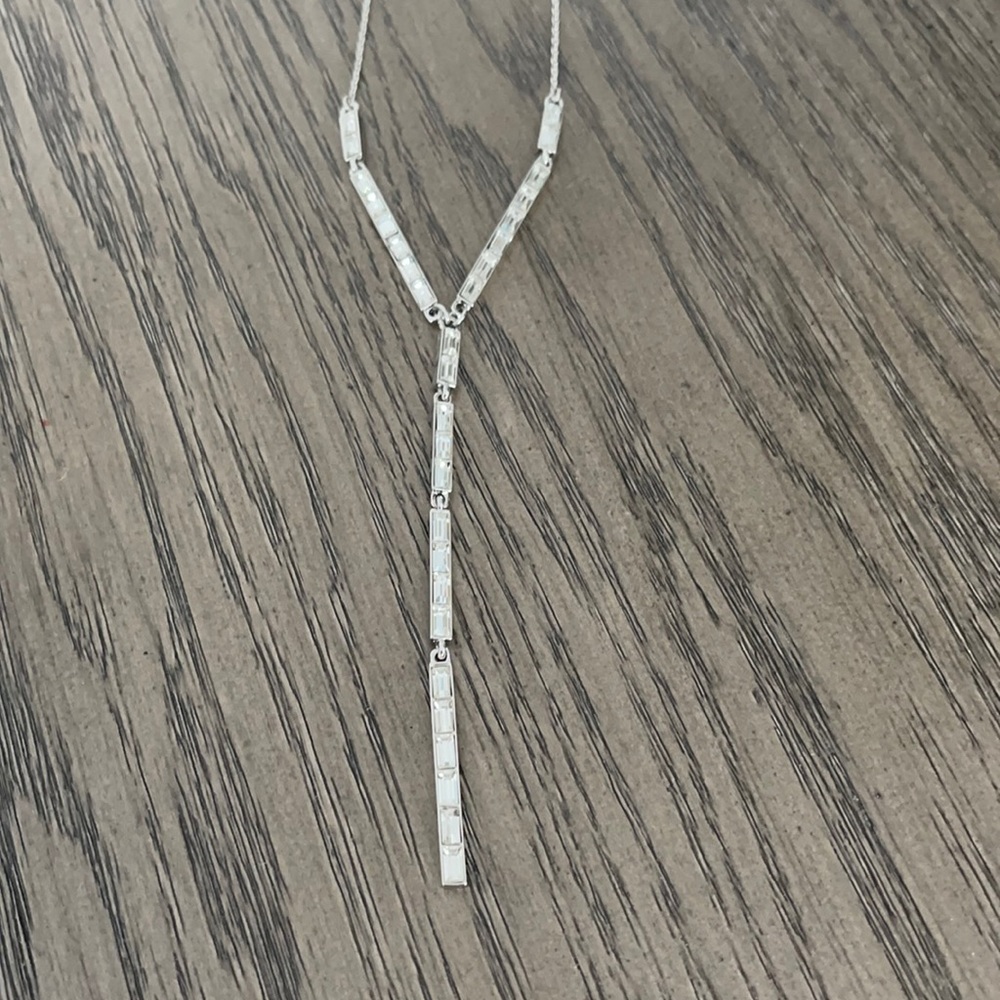 Long Y necklace